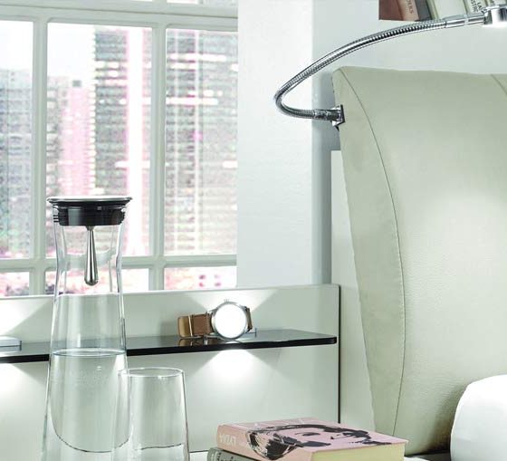 Sunset VIP Schlafzimmer Nachtkonsole und Kopfteil weiß